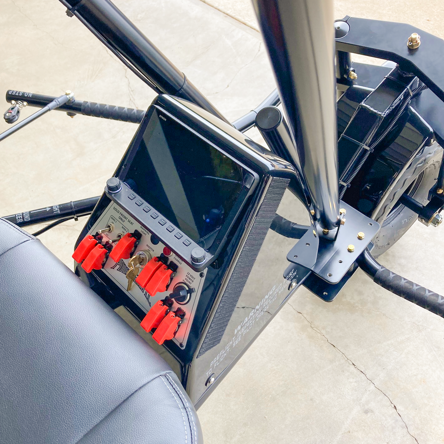 Airwolf equipped with a Dynon Skyview HDX
